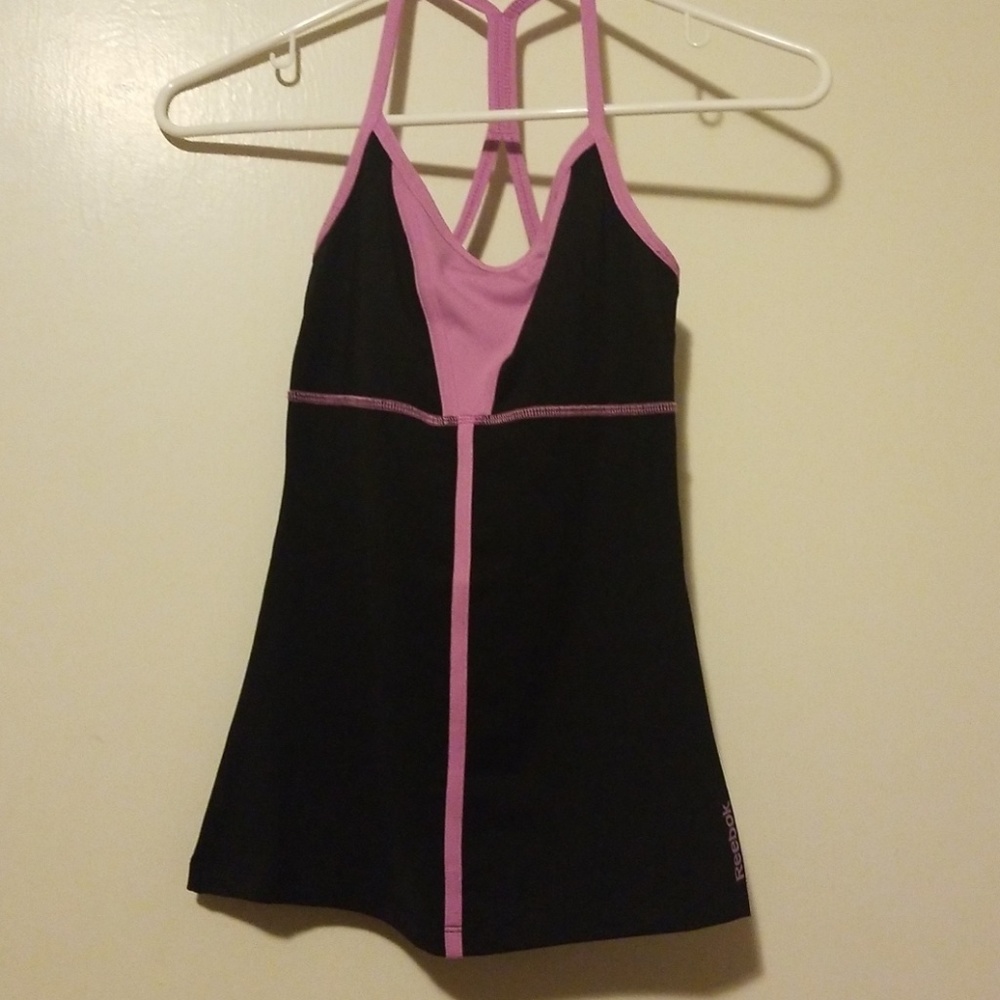 Reebok active top with build in bra